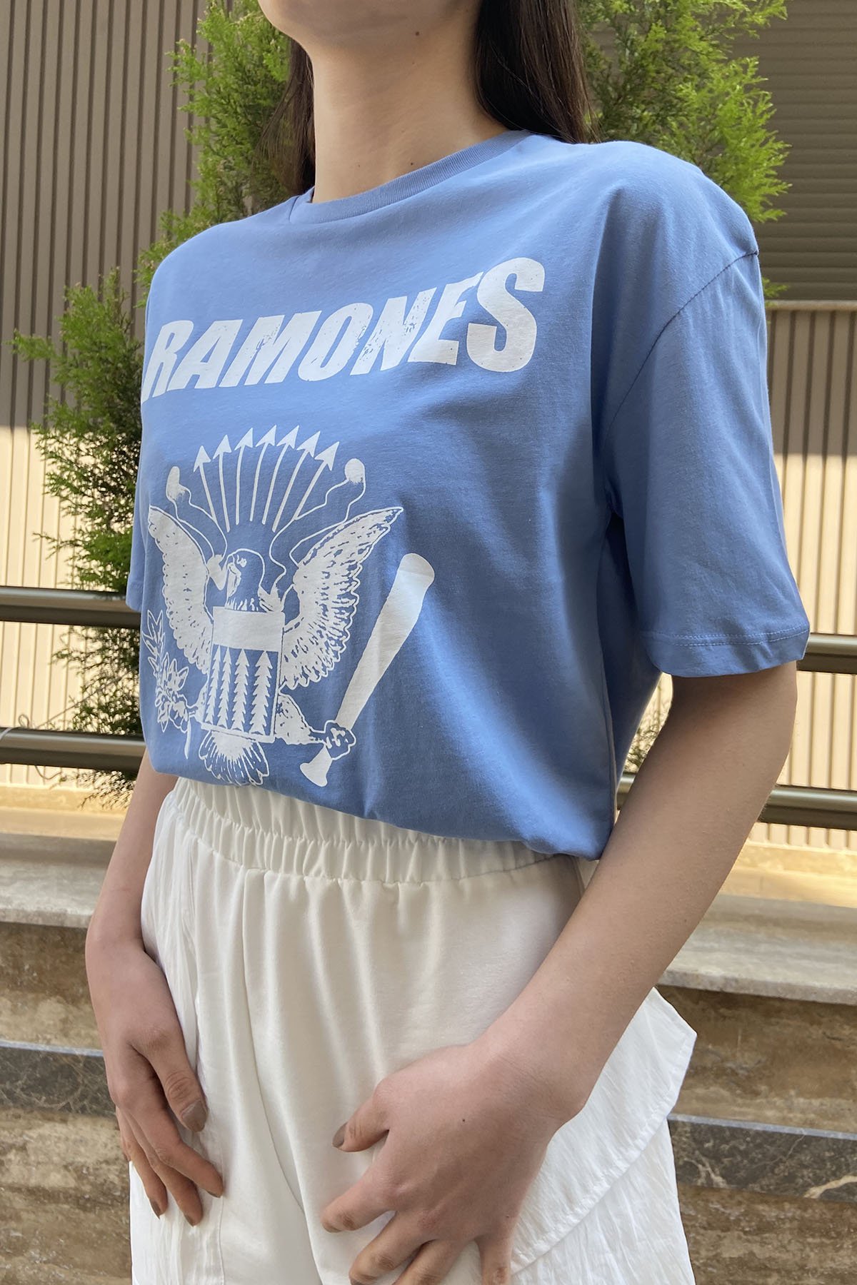 150 7561 Ramones Yazı Kartallı Tshirt 