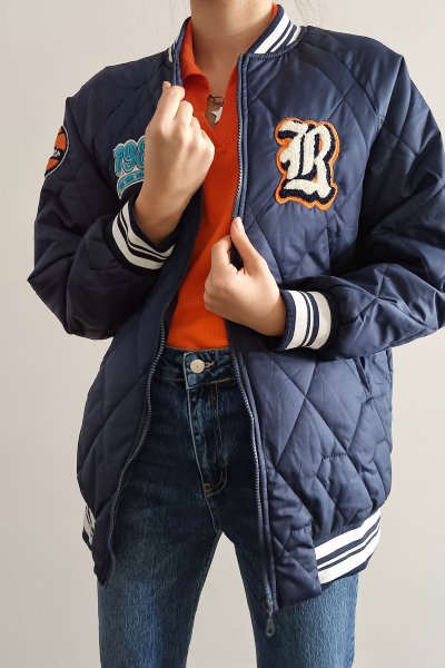 215 54067 Önü Fermuarlı Yakası Lastikli Mont