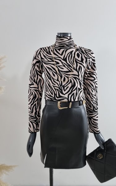 900 3531 Yarım Balıkçı Zebra Desen Kazak