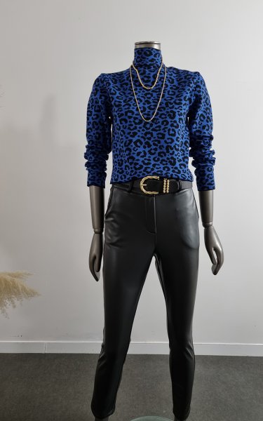 900 3532 leopar kazak