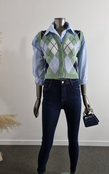 900 3311 Düğmeli Baklava Desenli Kısa Süveter