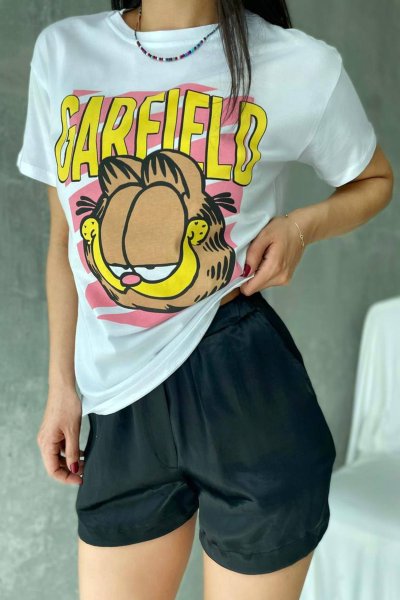 100 210078 Garfield baskılı tişört