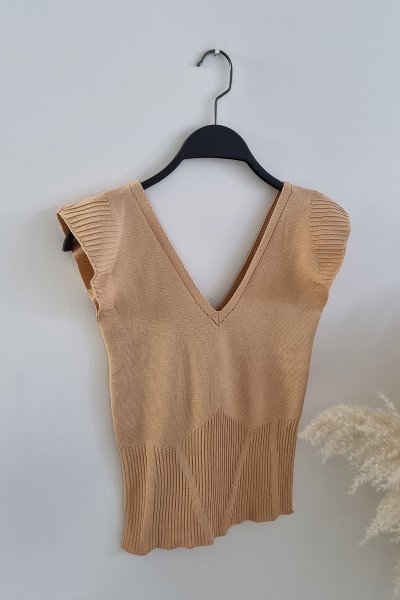 S0135 Kolsuz ön arka v yaka atlet