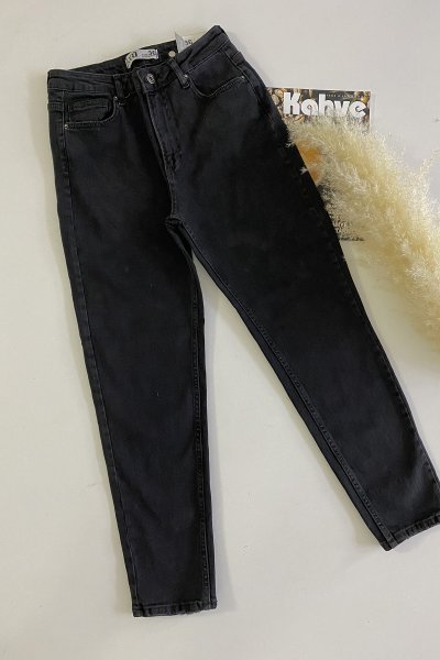 110 195 Black Mom Jean
