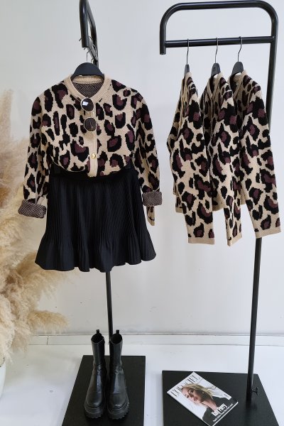 100 220134 Leopar desenli kısa hırka