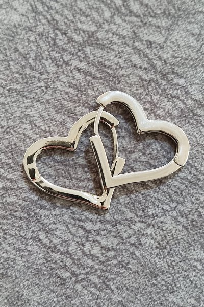 KALP FİGÜRLÜ KÜPE