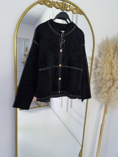 100 TH241058 ŞERİTLİ DÜĞMELİ YUMOŞ HIRKA