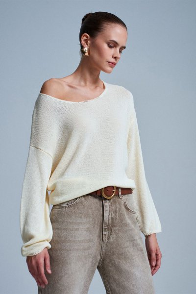 140 10706 OVAL YAKA YUMUŞAK DOKULU TRİKO KAZAK