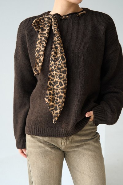 100 TK251179 FULARLI KAZAK